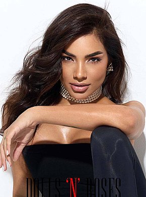 Dayara All Natural
 escort in London offers Girlfriend Experience (GFE) services