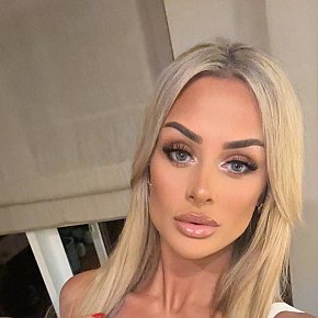 Elle Großer Busen escort in London offers Erotische Massage services