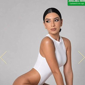 Lauryn Vip Escort escort in London offers Cumshot on body (COB) services