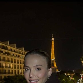 Milli escort in London offers Girlfriend Experience (GFE) services