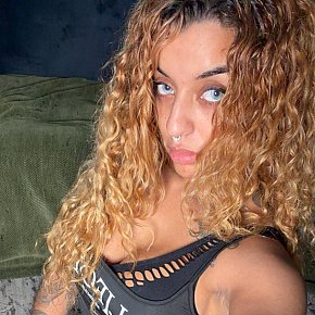 Luna Super Busty
 escort in Lille offers Cumshot on body (COB) services