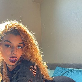 Luna Super Busty
 escort in Lille offers Cumshot on body (COB) services