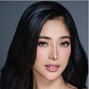 Baby-girl escort in Manila offers Girlfriend Experience (GFE) services