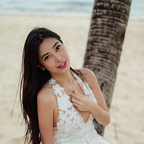 Baby-girl escort in Manila offers Girlfriend Experience (GFE) services