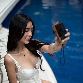 Baby-girl escort in Manila offers Girlfriend Experience (GFE) services