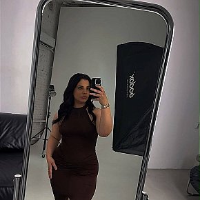 Olya escort in Jeddah offers Erotic massage services