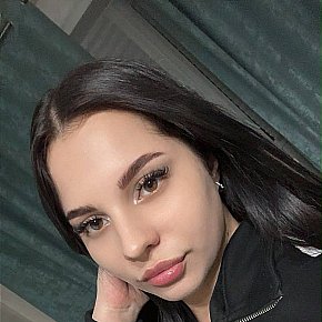 Olya escort in Jeddah offers Erotic massage services
