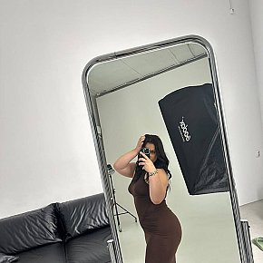 Olya escort in Jeddah offers Erotic massage services