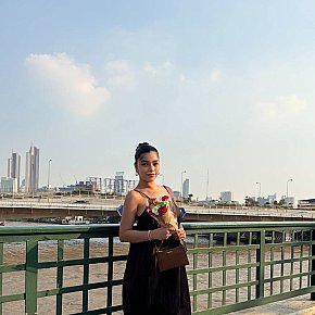 Blythe-Xx escort in Makati