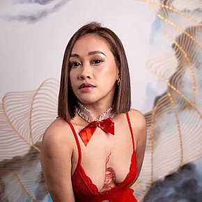 Whisky escort in Manila offers Fingering services