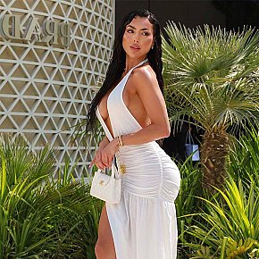 Magna All Natural
 escort in London offers Girlfriend Experience (GFE) services