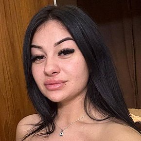 Ellie Tetas Enormes escort in London offers Venida en el cuerpo (COB)
 services