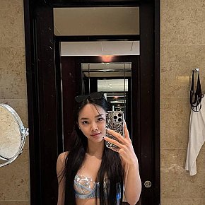 Lovely-Hee escort in Abu Dhabi