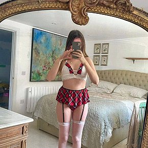 Alia All Natural
 escort in Bern offers Cum on Face services