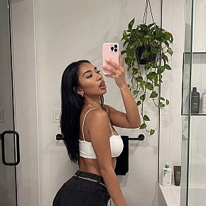 Kelly escort in Manama