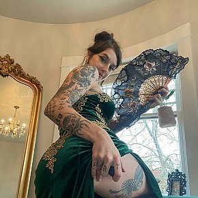 Dietcherry Totalmente Natural escort in Berlin offers Sexo anal services