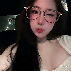 Miyuki escort in Doha offers Masaje sensual de cuerpo completo
 services