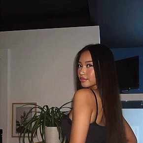 Suri escort in 