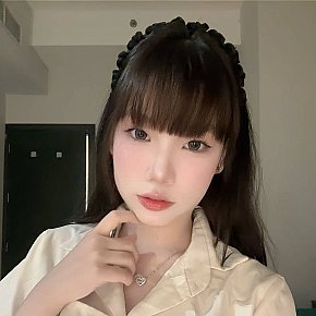Elsa escort in Dubai offers Deep Throat services