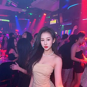 Hot girl in Bangkok offers 69