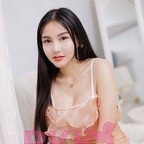 Michelle All Natural
 escort in Bangkok offers French Kissing services