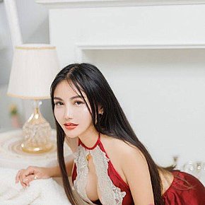Michelle All Natural
 escort in Bangkok offers French Kissing services