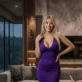 Alexia---Glossy-Escorts All Natural
 escort in Birmingham offers Kissing if good chemistry services