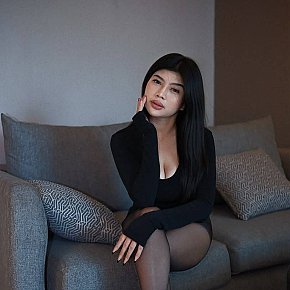 Veronica escort in Singapore City offers Blowjob without Condom services