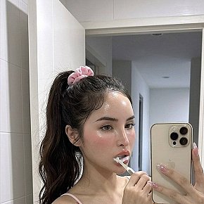 Candy escort in Singapore City offers Fetish services