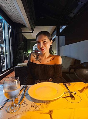 Candy escort in Singapore City offers Fetish services