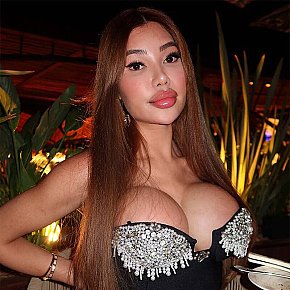 Cris All Natural
 escort in London offers Girlfriend Experience (GFE) services