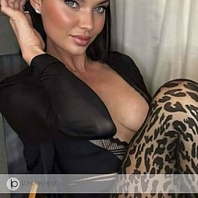 Kate All Natural
 escort in London offers Cum on Face services