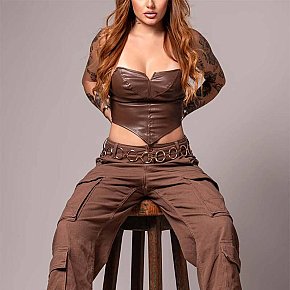 Stella Complet Naturală escort in London offers Girlfriend Experience(GFE) services