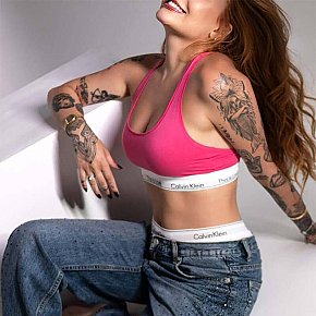 Stella Complet Naturală escort in London offers Girlfriend Experience(GFE) services