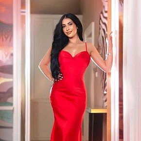 Aliya escort in London