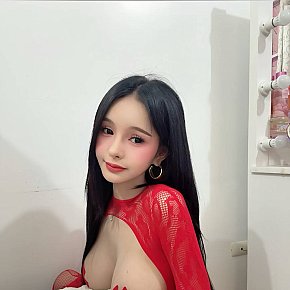Mi-Ya-Chiu Super Gros Seins escort in Makati offers Gorge profonde services