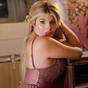 Escort in London, Lary Super-forte di seno provides Sesso Anale