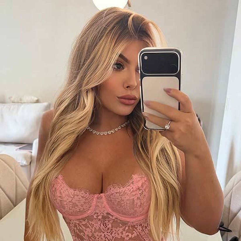 Hot girl in London offers 69 Position
