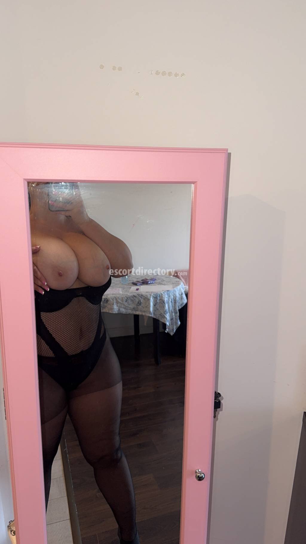 ROXANA performs girlfriend experience (GFE), escort in Sofia
