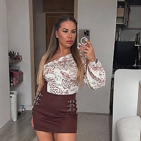 ROXANA Petite
 escort in Sofia offers DUO services