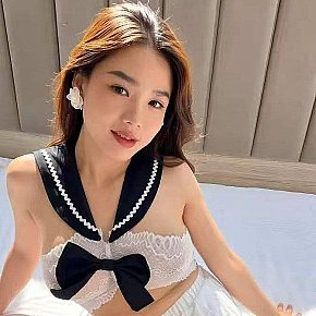 Mia escort in Riyadh offers Sex în Diferite Poziţii services