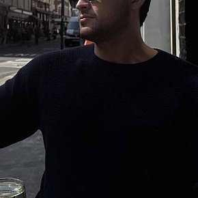Sebastian escort in London offers Massaggio intimo services