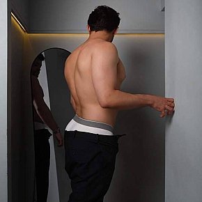 Sebastian escort in London offers Massaggio intimo services