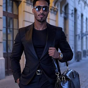 Marcus Muscolare escort in London offers Linguaggio piccante services
