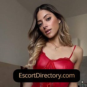 Escort in Prague, Bella VIP escort provides handjob