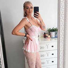 Hellen Completamente naturale escort in London offers 69 Position services