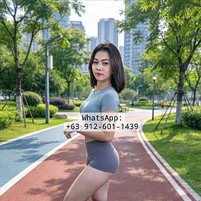 Ella Petite
 escort in Manila offers 69 Position services