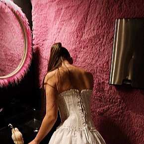 Milana Totalmente Natural escort in Dubai