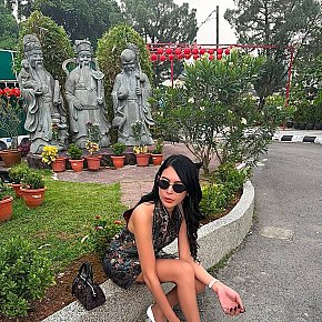 Xiena escort in Manila offers Pompino senza preservativo services