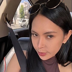 Xiena escort in Manila offers Pompino senza preservativo services